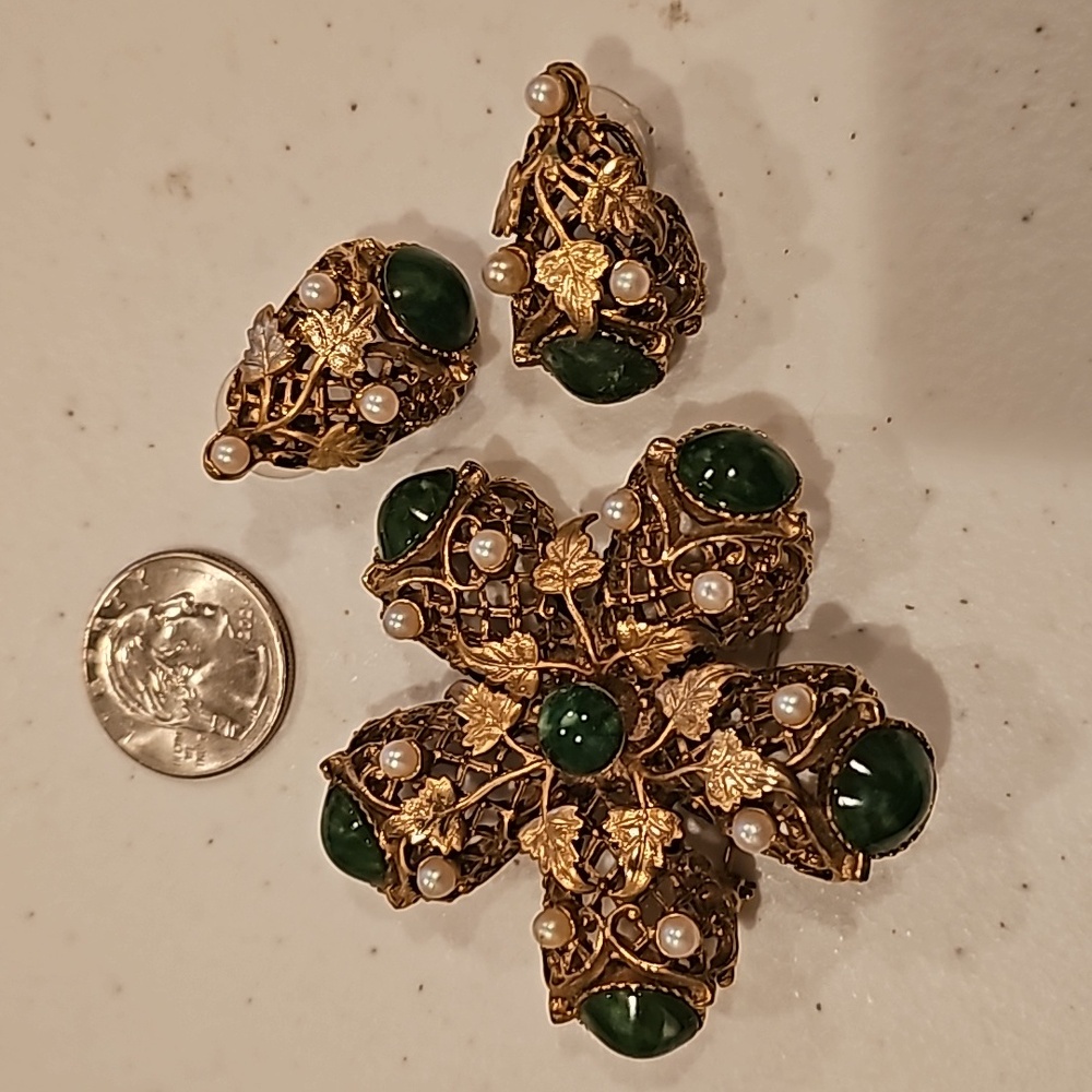 Vintage Pin With earrings to match